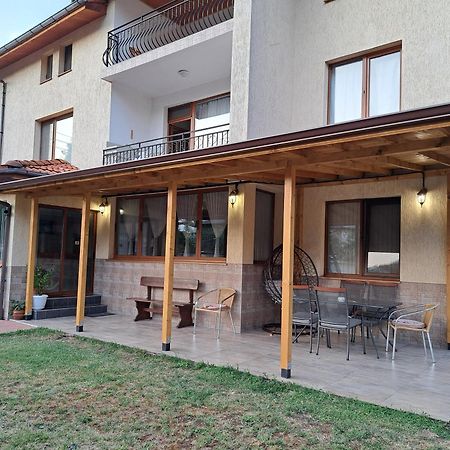 Guest House Benita Девін Екстер'єр фото