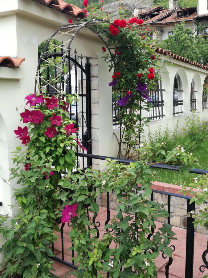 Guest House Benita Девін Екстер'єр фото
