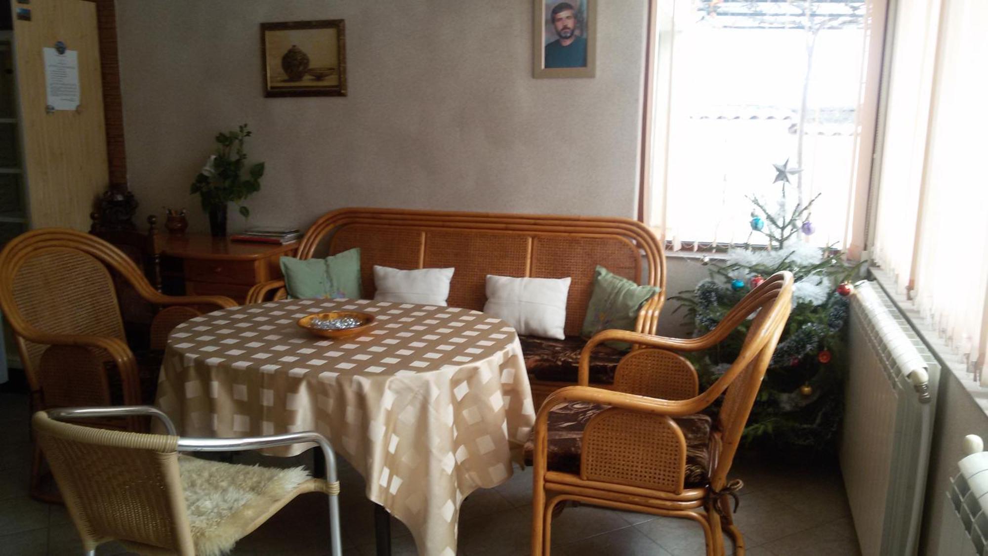 Guest House Benita Девін Екстер'єр фото