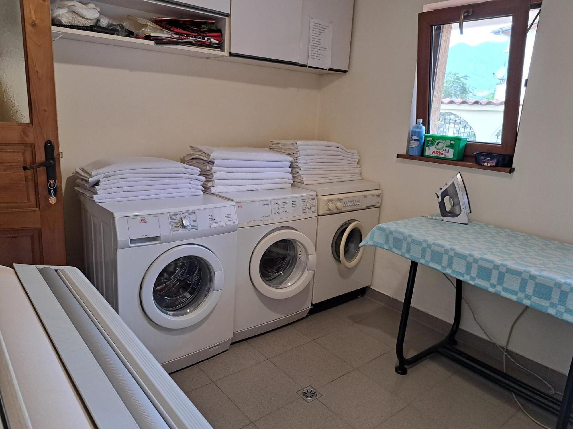 Guest House Benita Девін Екстер'єр фото