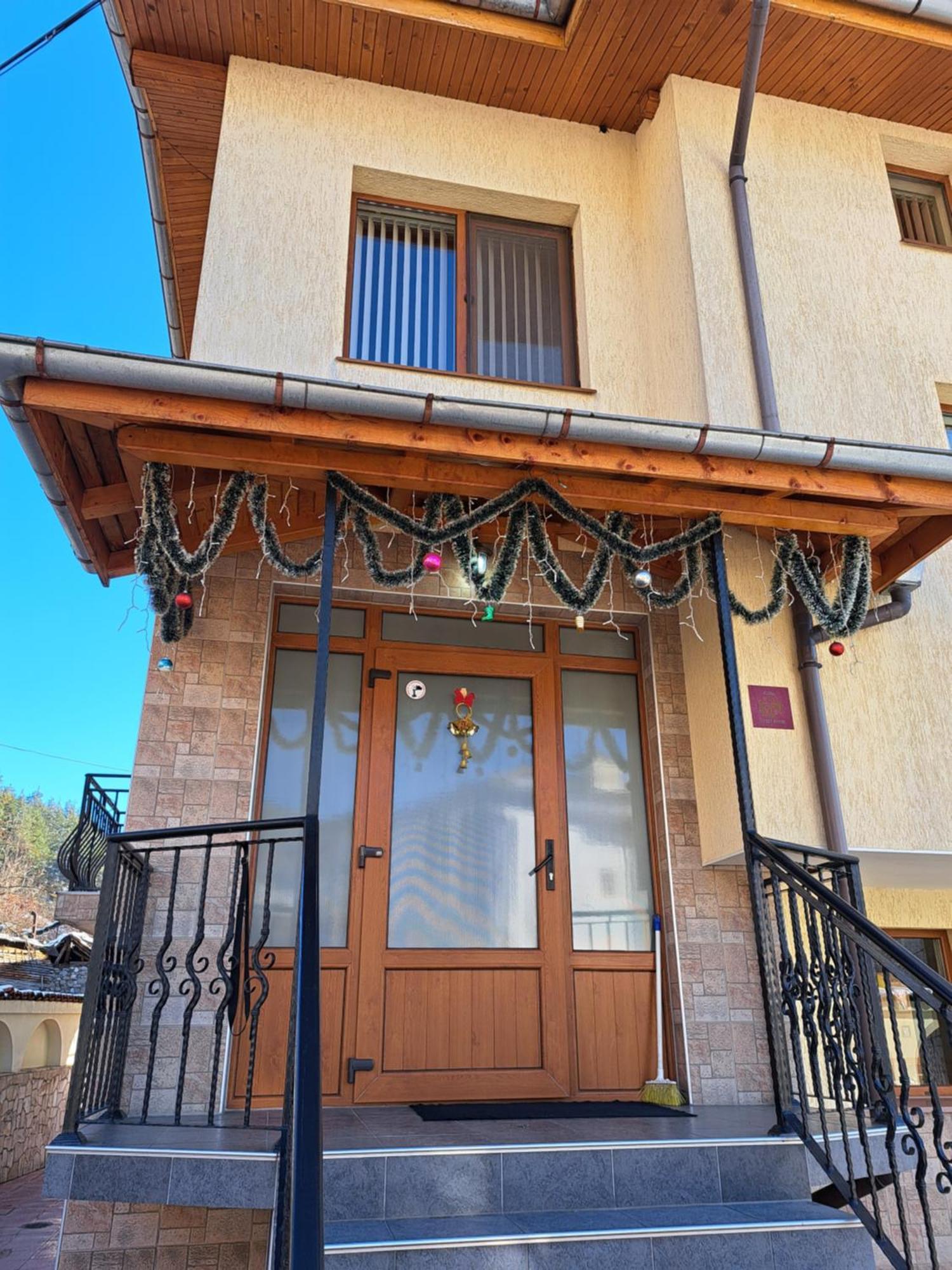 Guest House Benita Девін Екстер'єр фото
