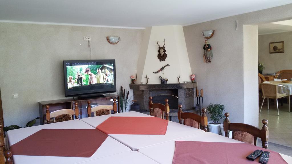 Guest House Benita Девін Екстер'єр фото