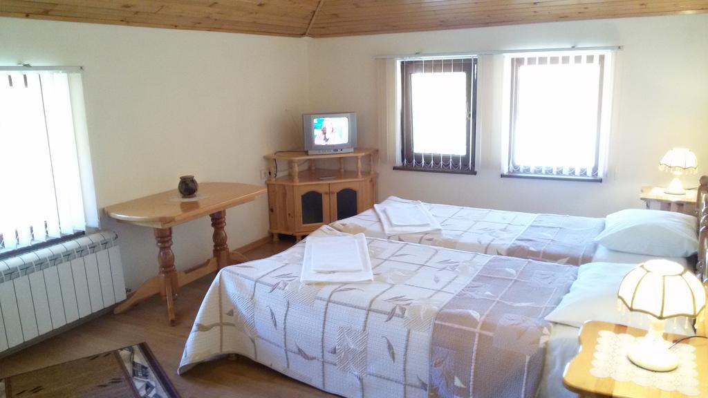 Guest House Benita Девін Екстер'єр фото