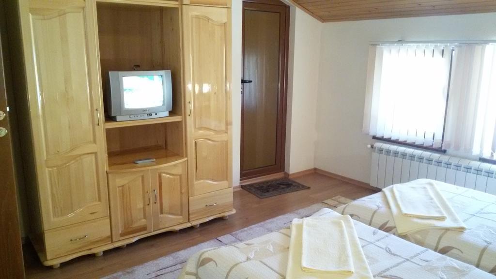 Guest House Benita Девін Екстер'єр фото